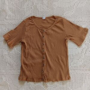 ☾ Kate Quinn 𝙶𝚘𝚕𝚍𝚎𝚗 𝚃𝚊𝚗 𝚆𝚑𝚎𝚊𝚝 Button Front 𝚁𝚒𝚋𝚋𝚎𝚍 𝚃𝚎𝚎 ☽